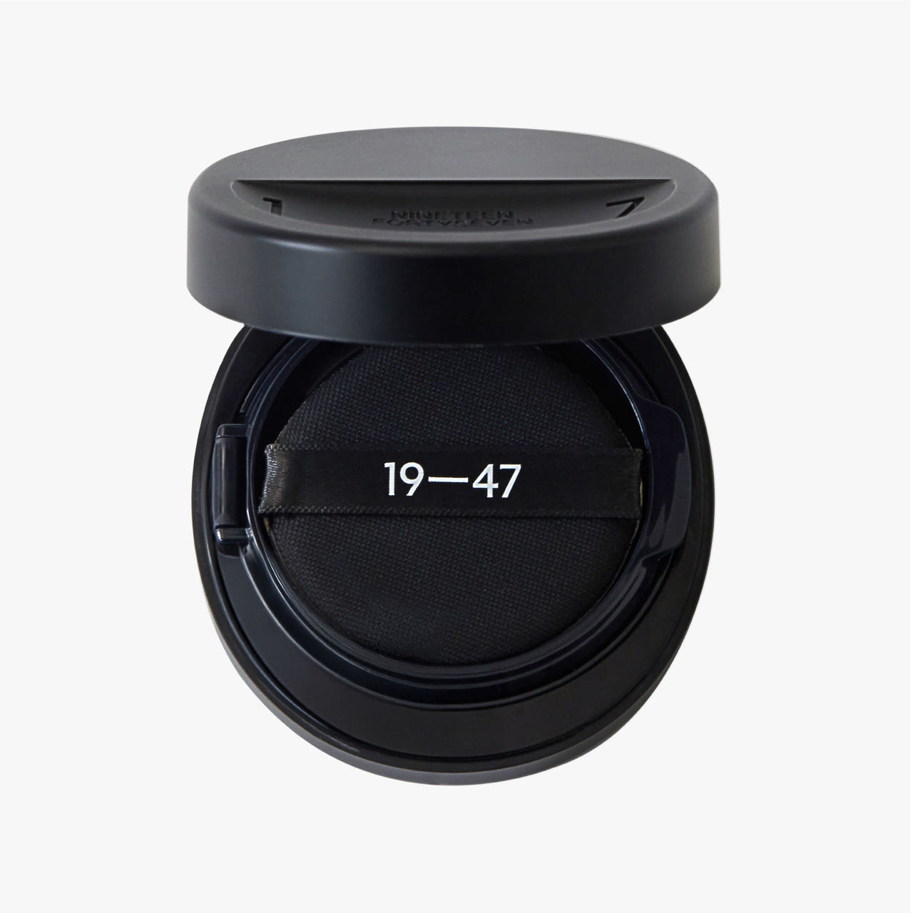 1947 나인틴 포티세븐 페이스업 쿨 선쿠션 블랙(SPF50+)